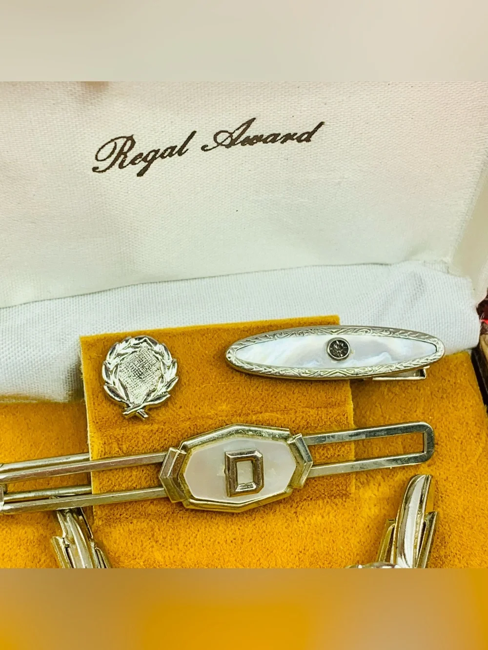 Vintage Men's Mother of Pearl Tie Bars & Olive Branch Cufflinks
